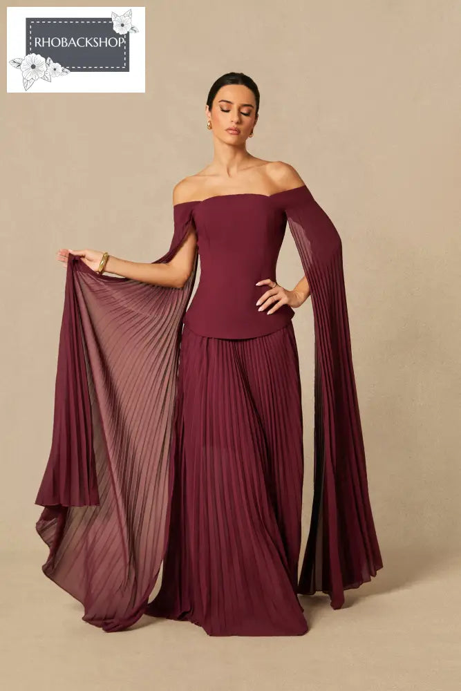 Shoulder Top & Pleated Skirt Set