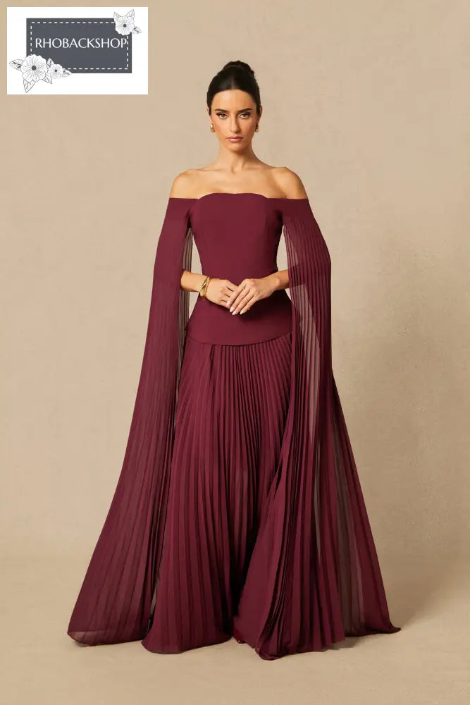 Shoulder Top & Pleated Skirt Set - Burgundy / S